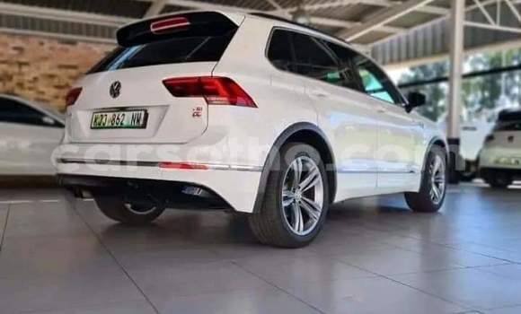 Acheter Occasion Voiture Volkswagen Tiguan Blanc à Hlotse, Leribe Acheter Occasion Voiture Volkswagen Tiguan Blanc à Hlotse, Leribe