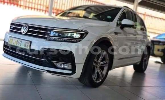Acheter Occasion Voiture Volkswagen Tiguan Blanc à Hlotse, Leribe Acheter Occasion Voiture Volkswagen Tiguan Blanc à Hlotse, Leribe