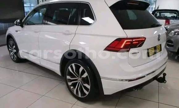 Acheter Occasion Voiture Volkswagen Tiguan Blanc à Hlotse, Leribe Acheter Occasion Voiture Volkswagen Tiguan Blanc à Hlotse, Leribe