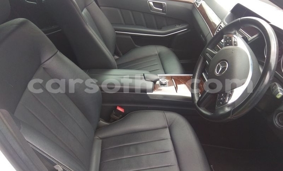 Sayi Na hannu Mercedes-Benz C-klasse Silver Mota in Hlotse a Leribe Sayi Na hannu Mercedes-Benz C-klasse Silver Mota in Hlotse a Leribe