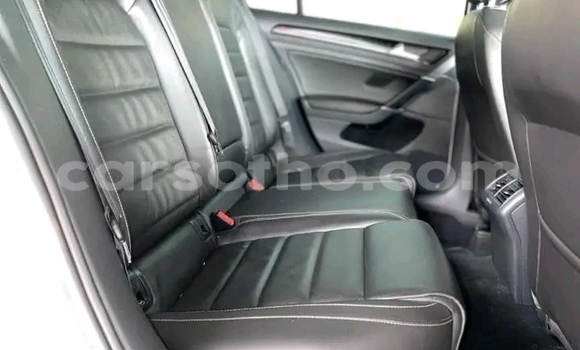 Acheter Occasion Voiture Volkswagen Golf R Blanc à Hlotse, Leribe Acheter Occasion Voiture Volkswagen Golf R Blanc à Hlotse, Leribe