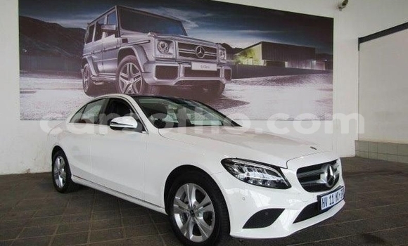 Buy Used Mercedes-Benz C-klasse White Car in Butha–Buthe in Thaba-Tseka Buy Used Mercedes-Benz C-klasse White Car in Butha–Buthe in Thaba-Tseka