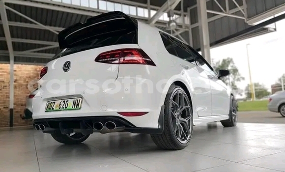 Acheter Occasion Voiture Volkswagen Golf R Blanc à Hlotse, Leribe Acheter Occasion Voiture Volkswagen Golf R Blanc à Hlotse, Leribe
