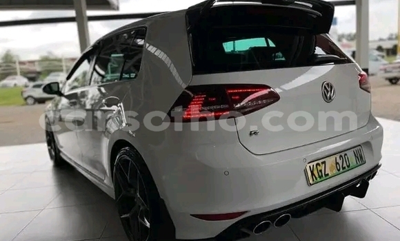 Acheter Occasion Voiture Volkswagen Golf R Blanc à Hlotse, Leribe Acheter Occasion Voiture Volkswagen Golf R Blanc à Hlotse, Leribe