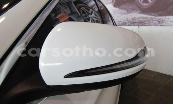 Buy Used Mercedes-Benz C-klasse White Car in Butha–Buthe in Thaba-Tseka Buy Used Mercedes-Benz C-klasse White Car in Butha–Buthe in Thaba-Tseka
