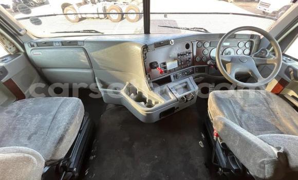 Sayi Na hannu Scania R420 White Babbar mota in Maseru a Maseru Sayi Na hannu Scania R420 White Babbar mota in Maseru a Maseru