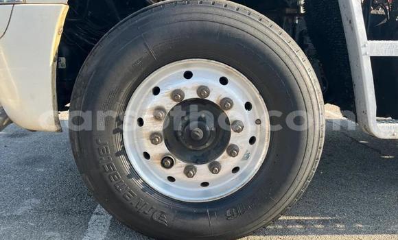 Sayi Na hannu Scania R420 White Babbar mota in Maseru a Maseru Sayi Na hannu Scania R420 White Babbar mota in Maseru a Maseru