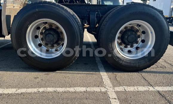 Sayi Na hannu Scania R420 White Babbar mota in Maseru a Maseru Sayi Na hannu Scania R420 White Babbar mota in Maseru a Maseru