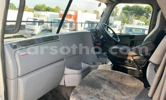 Sayi Na hannu Scania R420 White Babbar mota in Maseru a Maseru Sayi Na hannu Scania R420 White Babbar mota in Maseru a Maseru