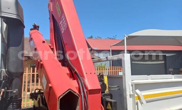 Sayi Na hannu Nissan UD White Babbar mota in Maseru a Maseru Sayi Na hannu Nissan UD White Babbar mota in Maseru a Maseru