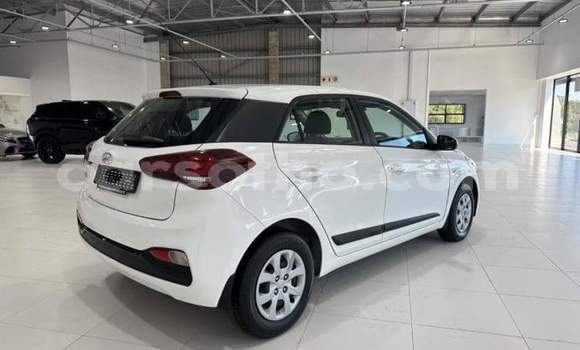 اشتري مستعمل Hyundai i20 White سيارة في Maseru في Maseru اشتري مستعمل Hyundai i20 White سيارة في Maseru في Maseru