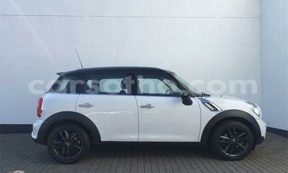Sayi Na hannu Mini Cooper White Mota in Maseru a Maseru