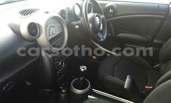 Sayi Na hannu Mini Cooper White Mota in Maseru a Maseru Sayi Na hannu Mini Cooper White Mota in Maseru a Maseru