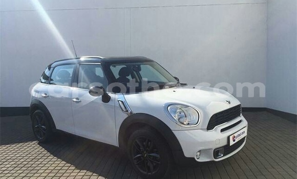 Sayi Na hannu Mini Cooper White Mota in Maseru a Maseru Sayi Na hannu Mini Cooper White Mota in Maseru a Maseru