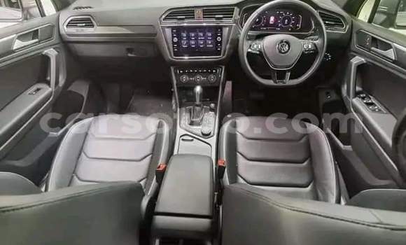 Sayi Na hannu Volkswagen Tiguan Silver Mota in Hlotse a Leribe Sayi Na hannu Volkswagen Tiguan Silver Mota in Hlotse a Leribe