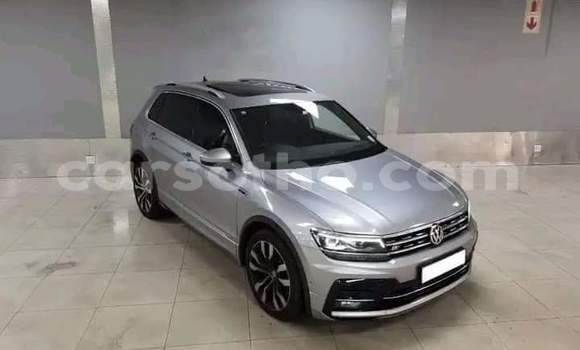 Sayi Na hannu Volkswagen Tiguan Silver Mota in Hlotse a Leribe Sayi Na hannu Volkswagen Tiguan Silver Mota in Hlotse a Leribe