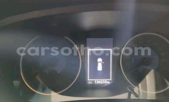 Acheter Occasion Voiture Toyota Hilux Blanc à Hlotse, Leribe Acheter Occasion Voiture Toyota Hilux Blanc à Hlotse, Leribe