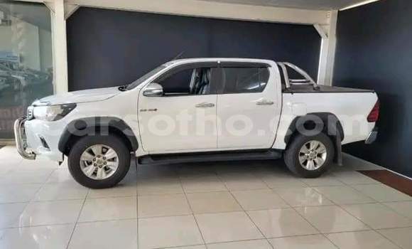 Acheter Occasion Voiture Toyota Hilux Blanc à Hlotse, Leribe Acheter Occasion Voiture Toyota Hilux Blanc à Hlotse, Leribe