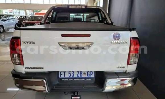 Acheter Occasion Voiture Toyota Hilux Blanc à Hlotse, Leribe Acheter Occasion Voiture Toyota Hilux Blanc à Hlotse, Leribe