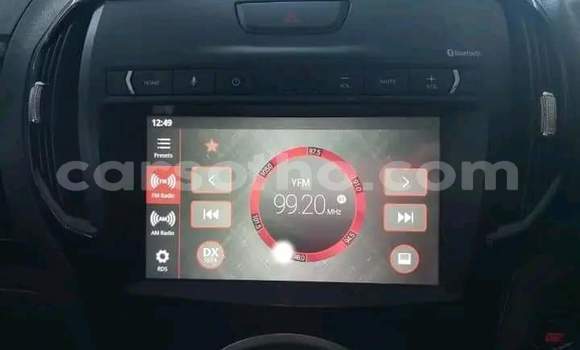 Acheter Occasion Voiture Isuzu MU-X Blanc à Hlotse, Leribe Acheter Occasion Voiture Isuzu MU-X Blanc à Hlotse, Leribe