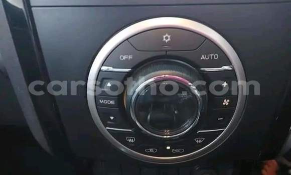 Acheter Occasion Voiture Isuzu MU-X Blanc à Hlotse, Leribe Acheter Occasion Voiture Isuzu MU-X Blanc à Hlotse, Leribe