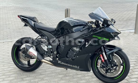 Buy Used Kawasaki Ninja ZX-10R Black Bike in Maseru in Maseru Buy Used Kawasaki Ninja ZX-10R Black Bike in Maseru in Maseru