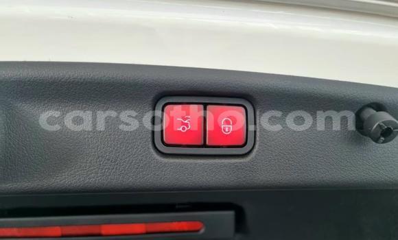 Acheter Occasion Voiture Mercedes-Benz C–Class Blanc à Maseru, Maseru Acheter Occasion Voiture Mercedes-Benz C–Class Blanc à Maseru, Maseru