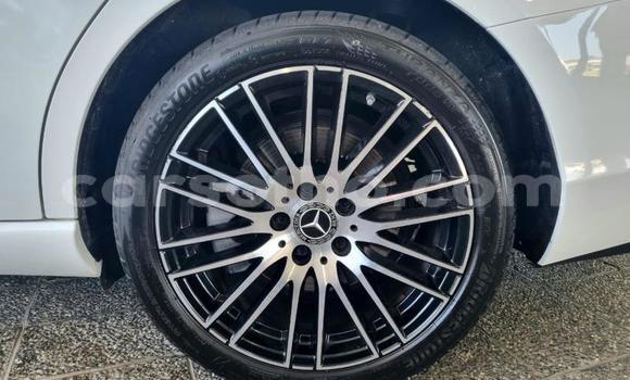 Acheter Occasion Voiture Mercedes-Benz C–Class Blanc à Maseru, Maseru Acheter Occasion Voiture Mercedes-Benz C–Class Blanc à Maseru, Maseru