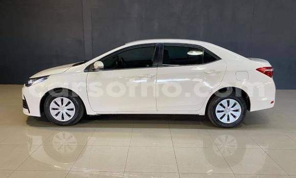 Sayi Na hannu Toyota Corolla White Mota in Maseru a Maseru Sayi Na hannu Toyota Corolla White Mota in Maseru a Maseru