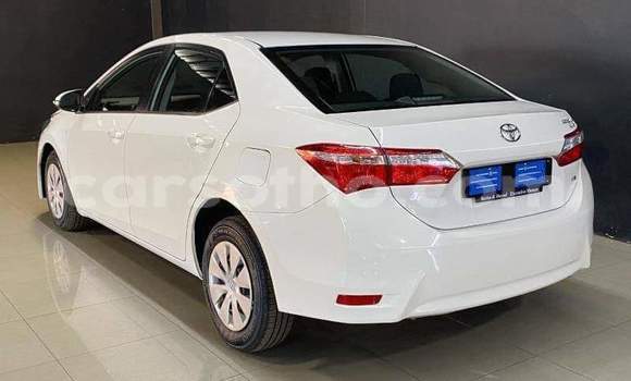 Sayi Na hannu Toyota Corolla White Mota in Maseru a Maseru Sayi Na hannu Toyota Corolla White Mota in Maseru a Maseru