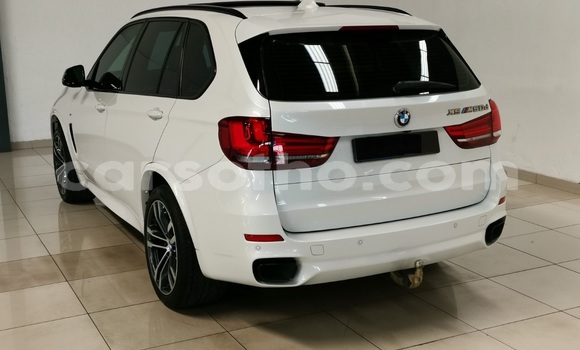 Sayi Na hannu BMW X5 M White Mota in Maseru a Maseru Sayi Na hannu BMW X5 M White Mota in Maseru a Maseru