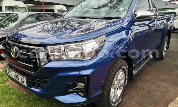 Sayi Na hannu Toyota Hilux Blue Mota in Maseru a Maseru