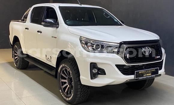 Buy Used Toyota Hilux White Car in Maseru in Maseru Buy Used Toyota Hilux White Car in Maseru in Maseru