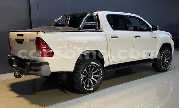 Buy Used Toyota Hilux White Car in Maseru in Maseru Buy Used Toyota Hilux White Car in Maseru in Maseru