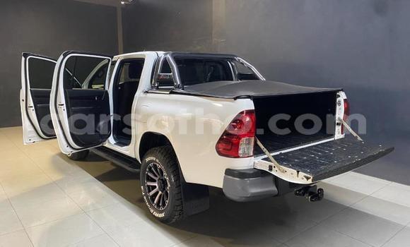 Buy Used Toyota Hilux White Car in Maseru in Maseru Buy Used Toyota Hilux White Car in Maseru in Maseru