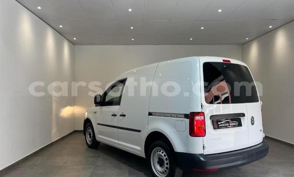 اشتري مستعمل Volkswagen Caddy White سيارة في Maseru في Maseru اشتري مستعمل Volkswagen Caddy White سيارة في Maseru في Maseru