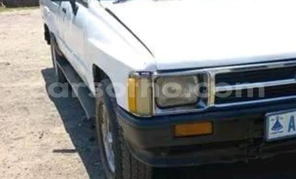 Sayi Na hannu Toyota 2000GT White Mota in Maseru a Maseru