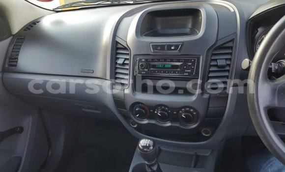 Sayi Na hannu Ford Ranger White Mota in Maseru a Maseru Sayi Na hannu Ford Ranger White Mota in Maseru a Maseru