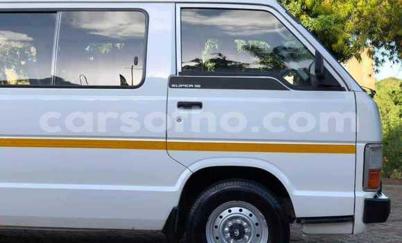 Sayi Na hannu Toyota Hiace White Mota in Maseru a Maseru Sayi Na hannu Toyota Hiace White Mota in Maseru a Maseru
