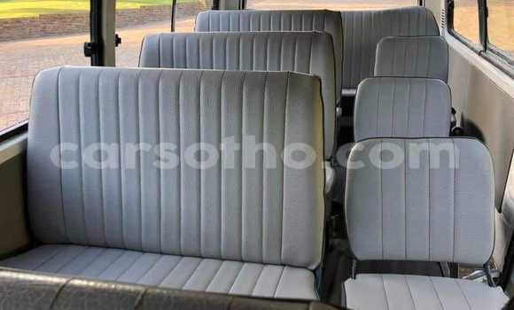 Sayi Na hannu Toyota Hiace White Mota in Maseru a Maseru Sayi Na hannu Toyota Hiace White Mota in Maseru a Maseru