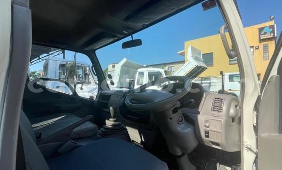 اشتري مستعمل Hino 300 Series White شاحنة في Maseru في Maseru اشتري مستعمل Hino 300 Series White شاحنة في Maseru في Maseru
