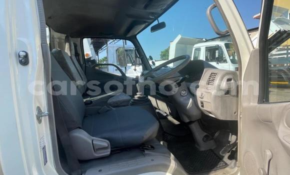 اشتري مستعمل Hino 300 Series White شاحنة في Maseru في Maseru اشتري مستعمل Hino 300 Series White شاحنة في Maseru في Maseru