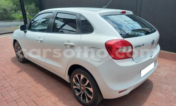 Sayi Na hannu Toyota Starlet White Mota in Maputsoe a Leribe Sayi Na hannu Toyota Starlet White Mota in Maputsoe a Leribe