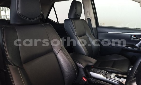 اشتري مستعمل Toyota Fortuner Brown سيارة في Maseru في Maseru اشتري مستعمل Toyota Fortuner Brown سيارة في Maseru في Maseru