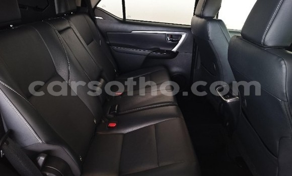 اشتري مستعمل Toyota Fortuner Brown سيارة في Maseru في Maseru اشتري مستعمل Toyota Fortuner Brown سيارة في Maseru في Maseru