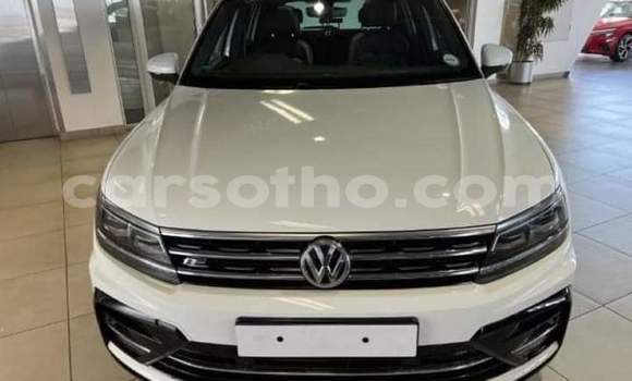 اشتري مستعمل Volkswagen Tiguan White سيارة في Maseru في Maseru