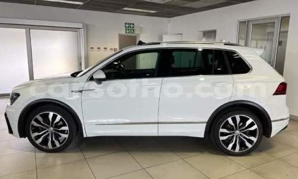 Sayi Na hannu Volkswagen Tiguan White Mota in Maseru a Maseru Sayi Na hannu Volkswagen Tiguan White Mota in Maseru a Maseru