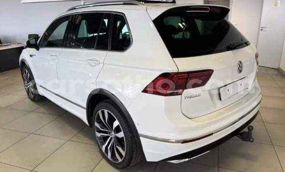 Sayi Na hannu Volkswagen Tiguan White Mota in Maseru a Maseru Sayi Na hannu Volkswagen Tiguan White Mota in Maseru a Maseru