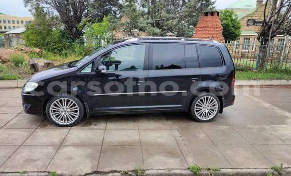 Acheter Occasion Voiture Volkswagen Touran Noir à Mafeteng, Mafeteng Acheter Occasion Voiture Volkswagen Touran Noir à Mafeteng, Mafeteng