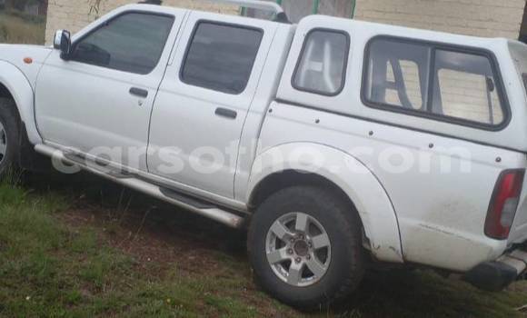Acheter Occasion Voiture Nissan Hardbody Blanc à Maputsoe, Leribe Acheter Occasion Voiture Nissan Hardbody Blanc à Maputsoe, Leribe